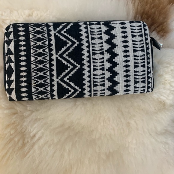 Handbags - Aztec black and white wallet western Zip
